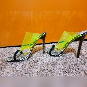 Multipatterned heeled sandals